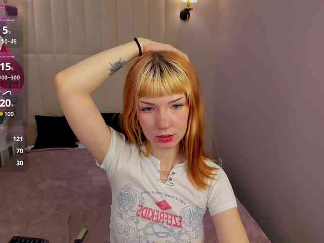 Lina-blueeyed webcam