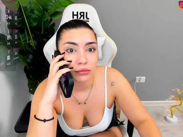 EveeEvian's BongaCams show and profile