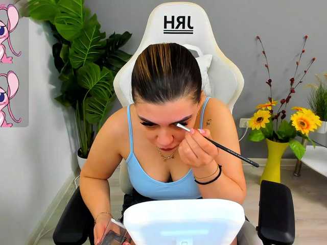 EveeEvian's BongaCams show and profile