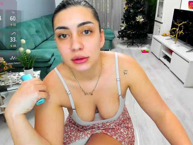 EveeEvian's BongaCams show and profile