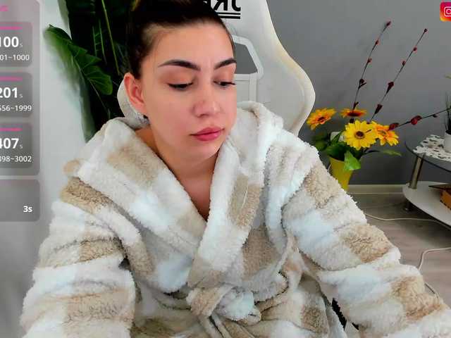 EveeEvian's BongaCams show and profile