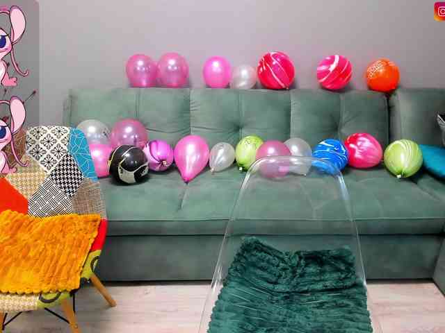 EveeEvian Live Webcam on BongaCams