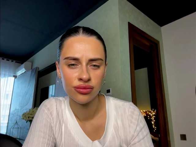 Anomaliya's BongaCams show and profile