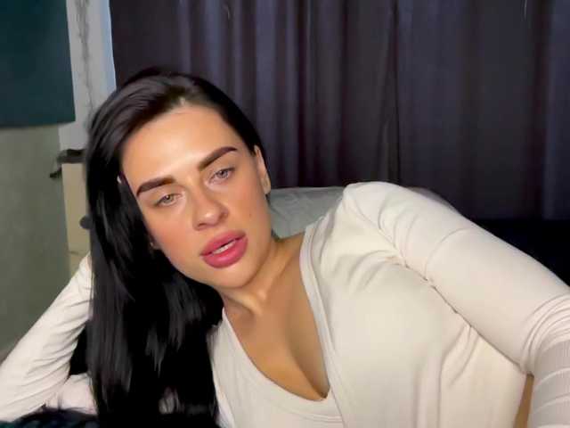 Anomaliya's BongaCams show and profile