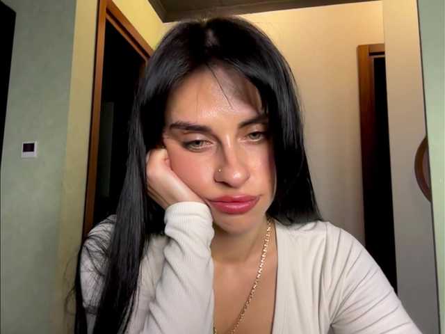 Anomaliya's BongaCams show and profile