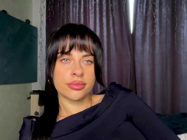 Anomaliya's BongaCams show and profile