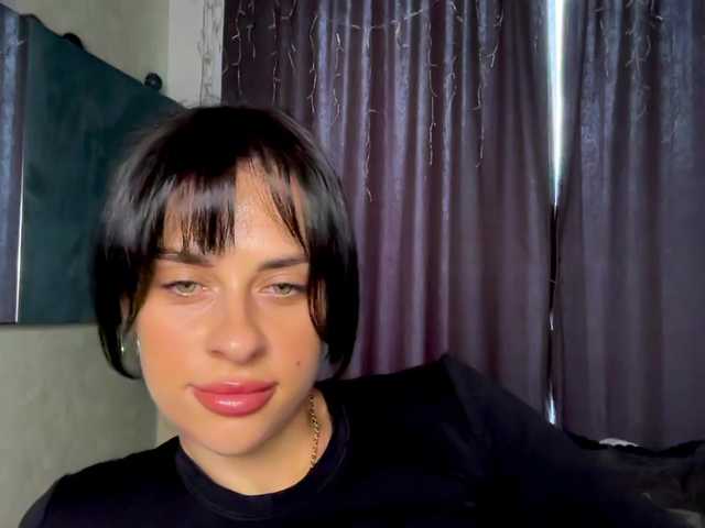 Anomaliya's BongaCams show and profile