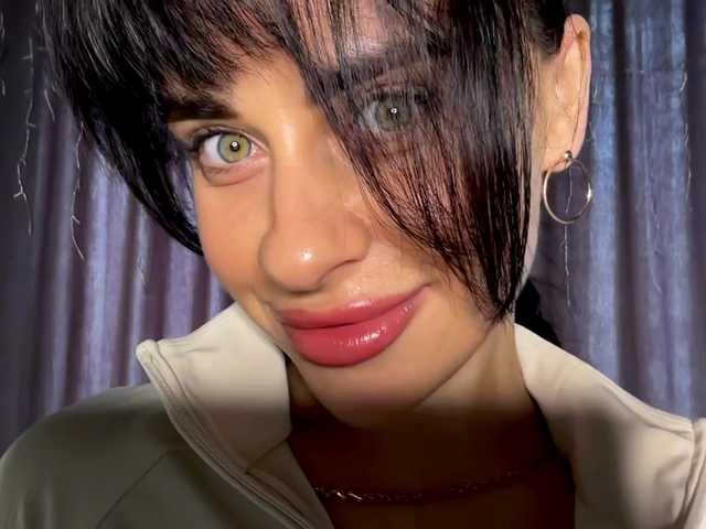 Anomaliya's BongaCams show and profile