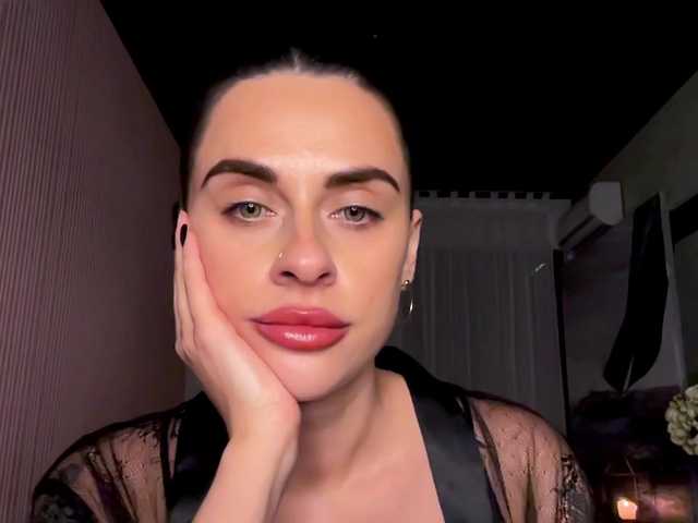 Anomaliya's BongaCams show and profile