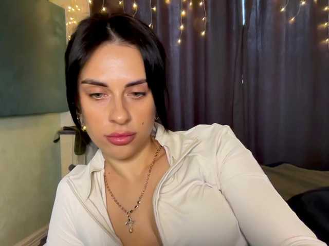 Anomaliya's BongaCams show and profile