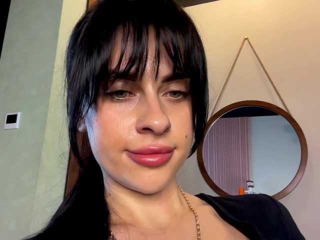 Anomaliya's BongaCams show and profile