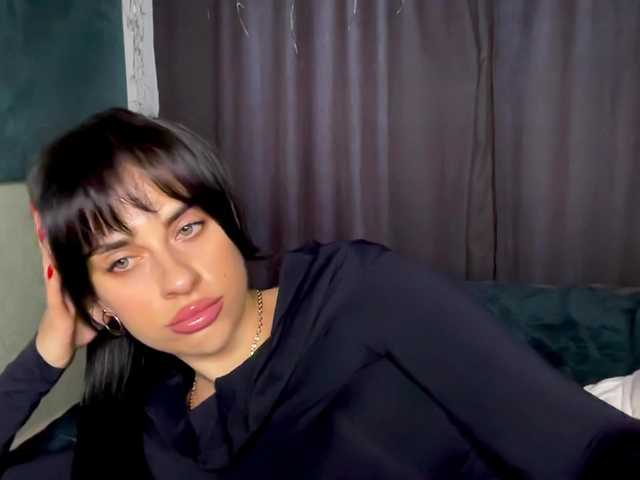 Anomaliya's BongaCams show and profile