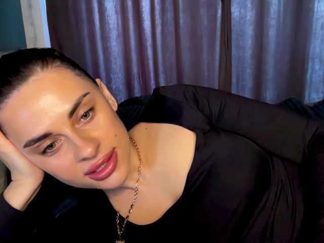 Anomaliya's BongaCams show and profile