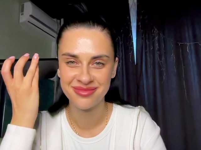 Anomaliya's BongaCams show and profile