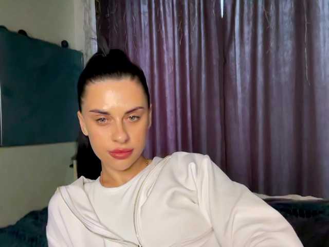 Anomaliya's BongaCams show and profile