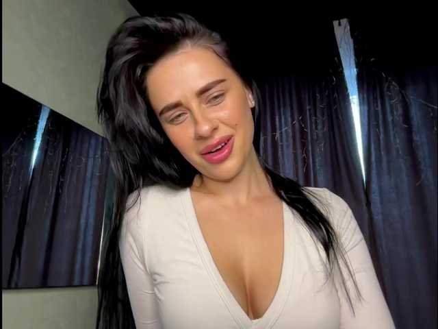 Anomaliya's BongaCams show and profile