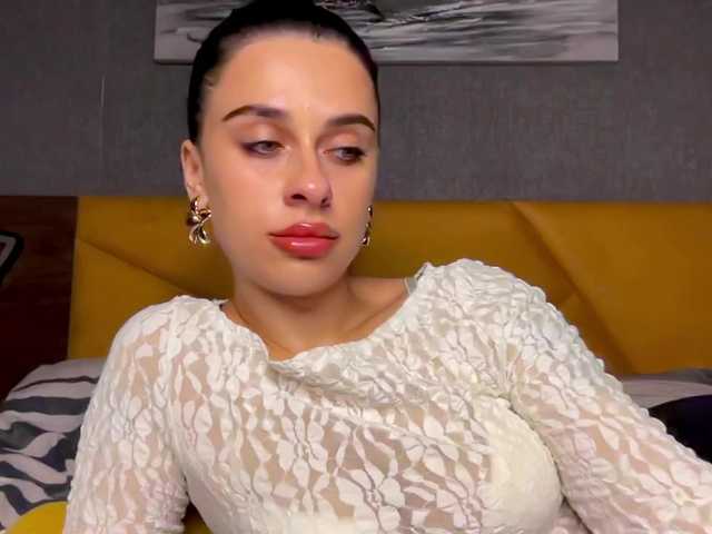 Anomaliya's BongaCams show and profile