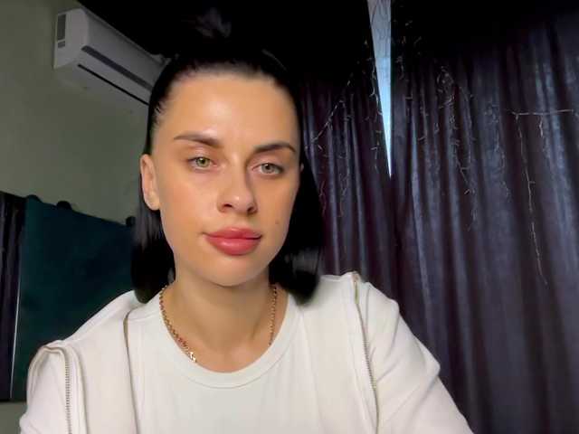 Anomaliya's BongaCams show and profile