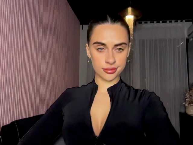 Anomaliya's BongaCams show and profile