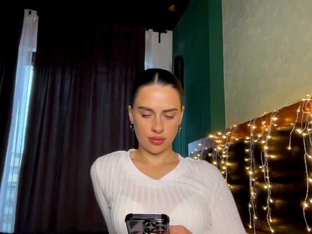 Anomaliya's BongaCams show and profile