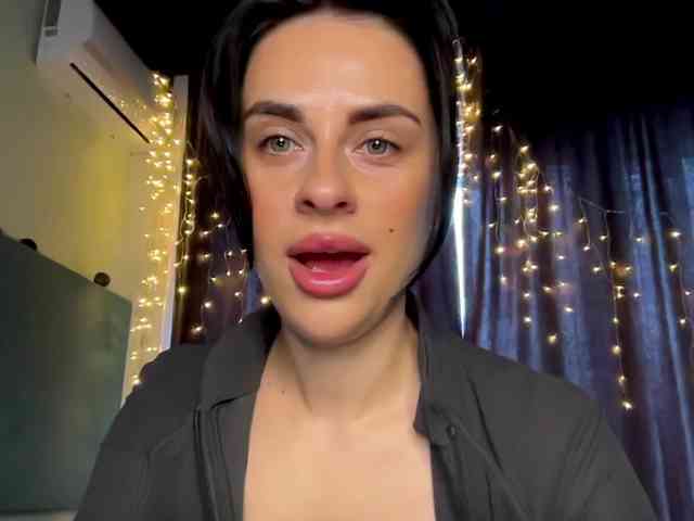 Anomaliya Live Webcam on BongaCams