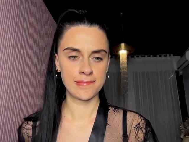 Anomaliya Live Webcam on BongaCams