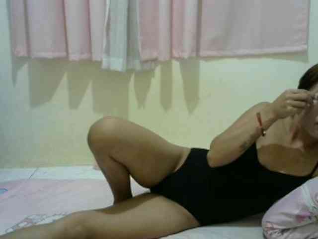 Hottie-Shei webcam