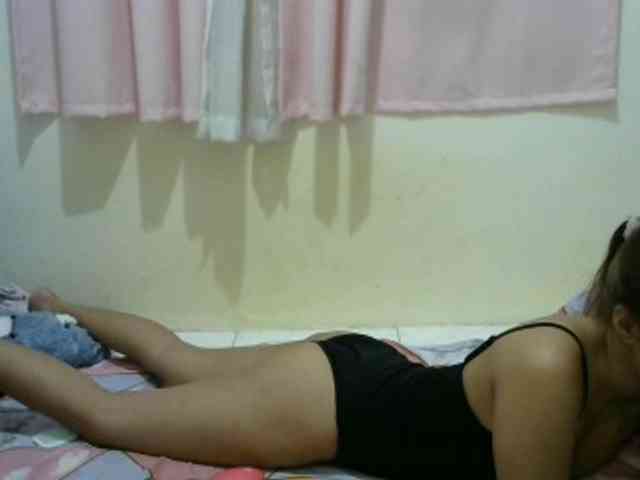 Hottie-Shei webcam