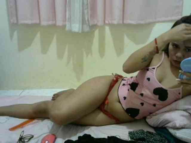 Hottie-Shei webcam