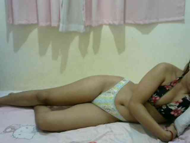 Hottie-Shei webcam