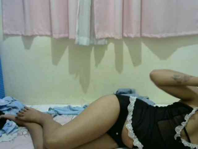 Hottie-Shei webcam