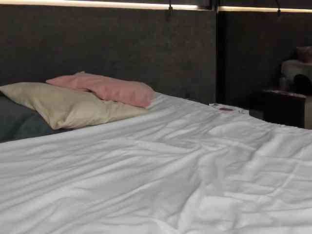 blondymee webcam