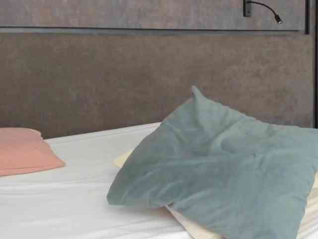 blondymee webcam