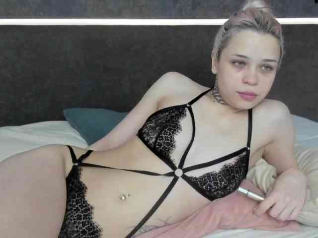 blondymee webcam