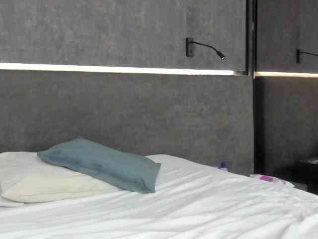 blondymee webcam