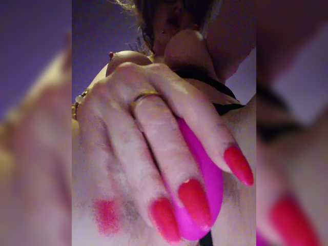 -MAlVINKA-'s BongaCams show and profile