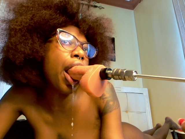 Candbody's BongaCams show and profile