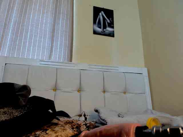 Candbody webcam