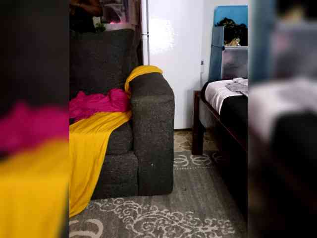 Honeyglowlive webcam