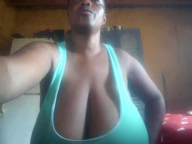 Melonboobs1's BongaCams show and profile