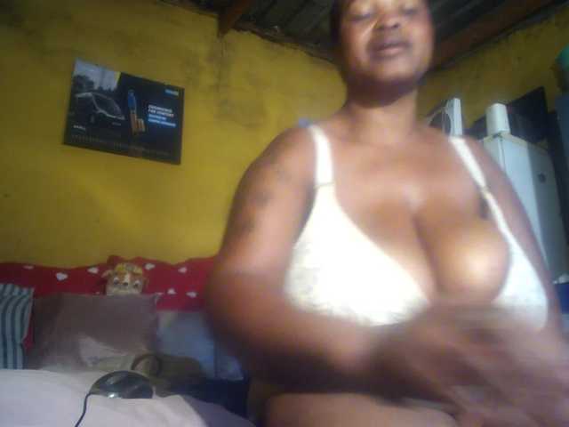 Melonboobs1's BongaCams show and profile