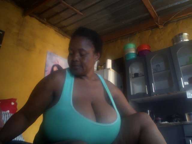 Melonboobs1's BongaCams show and profile