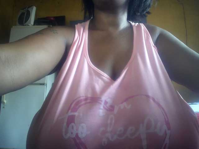 Melonboobs1's BongaCams show and profile