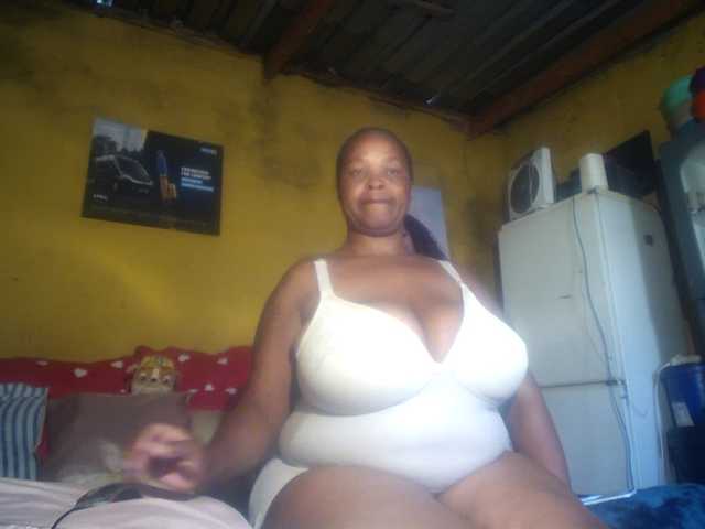 Melonboobs1's BongaCams show and profile