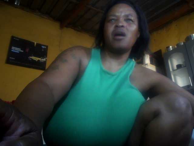 Melonboobs1's BongaCams show and profile