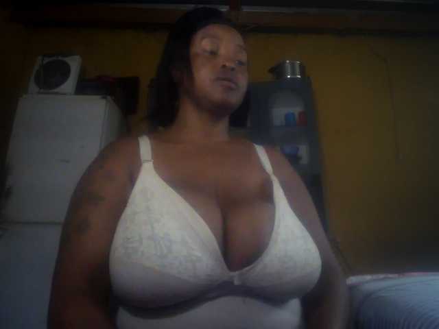 Melonboobs1's BongaCams show and profile