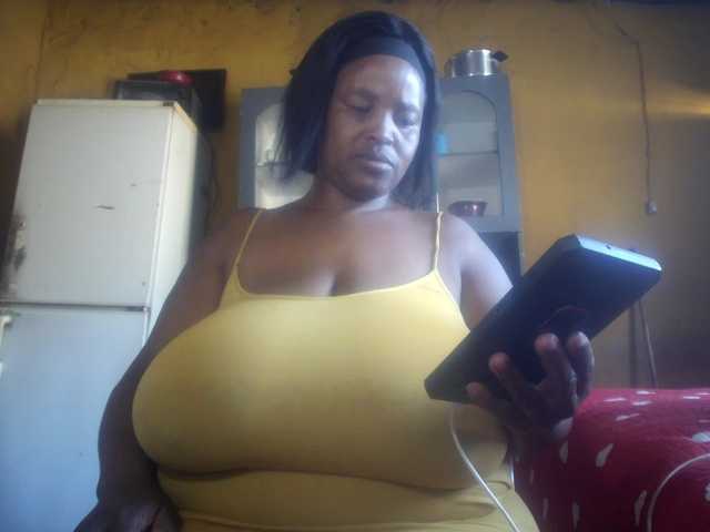 Melonboobs1's BongaCams show and profile