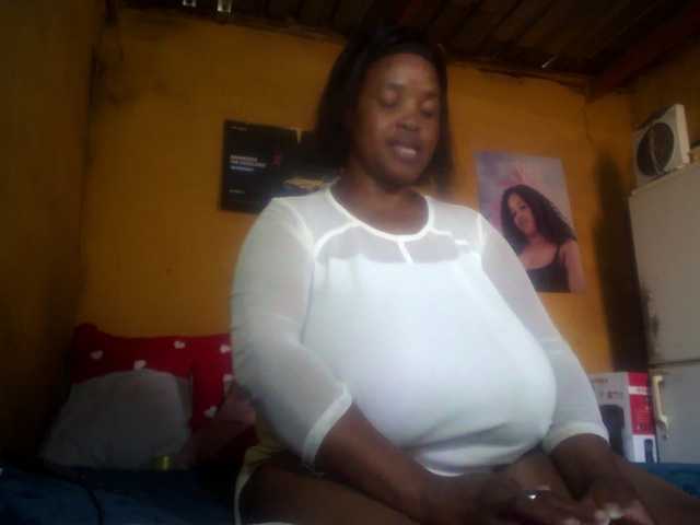 Melonboobs1's BongaCams show and profile