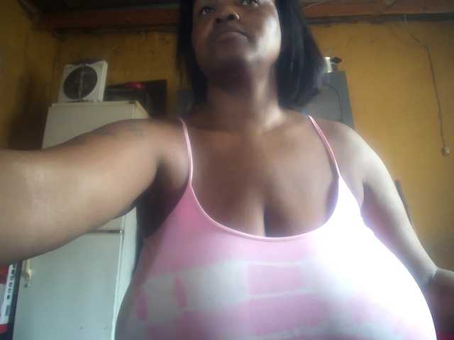 Melonboobs1's BongaCams show and profile