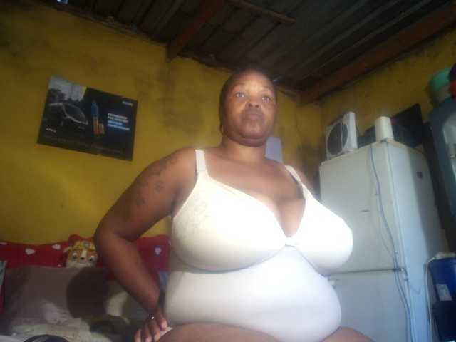 Melonboobs1's BongaCams show and profile